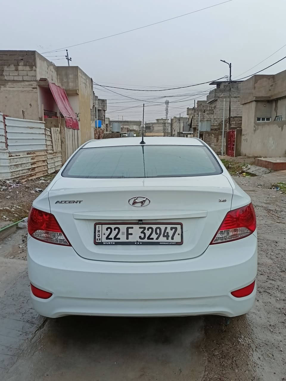 السلام عليكم سيارة للبيع هونداي اكسنت موديل 2014 كوري فول مواصفات السيارة شرط جديدة مال بيت گير محرك شرط السيارة بدون ضرر بدون صبغ ماشيا 137 الف السبير شرط مانازل  رقم اربيل سنوية لل 2028 شرط التحويل 
السعر 125$ وبيها مجال 

رقم الهاتف ***********
اسيا  ‏ ***********
