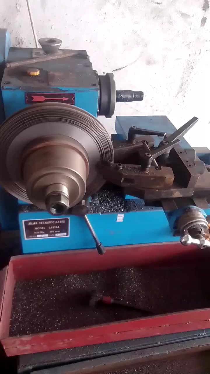 سلام عليكم تصفير فلنجات بريك الزوج اب 10 مع الفتح والشد كامل العنوان مقابل المنظومه  القديمه بل سايدين الي طلعك عل صناعه وادي عكاب بادرة عبدالرحمن الحيالي ***********
