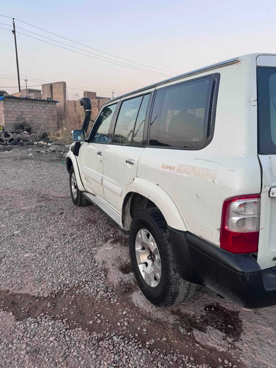 سلام عليكم 
سياره نسيان باترول سوبر سفاري فتك 
الموديل 2003
3قطع تبريد 
تكحم سترين
كشن كهربائي
كير اوتماتيك 
المحرك مكفول والكير مكفول وضع وكاله 
رقم السياره اربيل 
العنوان بغداد 
رقم الهاتف ***********
السعر120 $وبيه مجال
