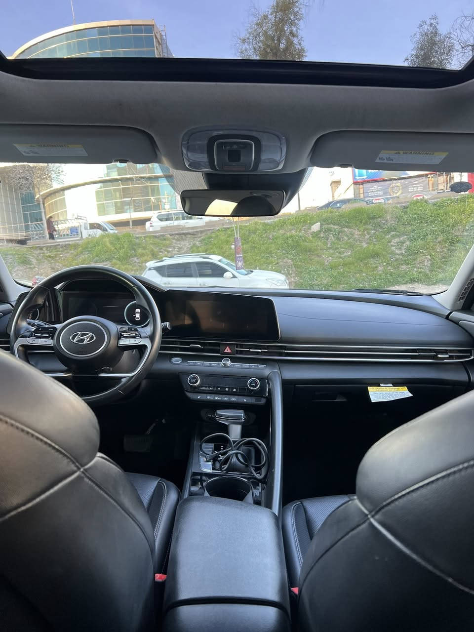 السلام عليكم
للبيع هيونداي النترا 2023 فول مواصفات

Limited

مواصفاتها لمتدد 1/1 
-بصمة 
-تشغيل عن بعد 
-فتحة سقف 
-حساس امامي +خلفي 
-نقاط عمياء 
-بك لايت لد متصل
-لايت 3 عدسات 
- بصمه أبواب لمس 
- شاشة دجتال 
-إشاره ترحيب
- كامرة خلفية 
-سستم سماعات BOSE
-ويل كاب 17 كروم
-اشاير بالمري
-فول تحكم ستيرن
-رادرات جانبية _امامي _خلقي
-رادرات تحديد مسار 
-رادرات قيادة ذاتية 
-كشنات كهرباء
-كشنات جلد + تدفئة كشن
-انارة داخلية متعددة الالوان 
-لد نهاري 
-شاشة للتبريد مناخ منفصل 
-ثلاث أنظمة قياده
Normel 
Sport
Smart
مكينه 2000 دوش انسه شي اسمه دوانز 
السياره قبل كم يوم سويت الها ادامه 
تبديل تخم تايرات  اعلى من الويل يعني انسه شي اسمه طسه
تخم دسكات 
دهن + فلتر من شركه امزويل ضمان 10 الاف كيلو 
كير و المحرك شرط الوكاله 
السيارة ماشية 32 الف ب امريكا 
العداد حالياً  46 الف ميل  
رقم بغداد باسم تحويل ثاني يوم  
السيارة حادثها موضح ب الصوره وتصليحه البيبان معدلات ومصبوغات ما واصل للتكمه + هلال الجاملغ فقط  بدون فتح برغي بكل السياره بجم كبس شركه 
بدون ايرباكات بدون شواصي بدون لغود
ملاحظة 📝 السياره صار بيها هنا حالوب كلش خفيف موضح بالصوره 
اللون  ( دم الغزال )
للاستفسار الاتصال على الرقم ***********
