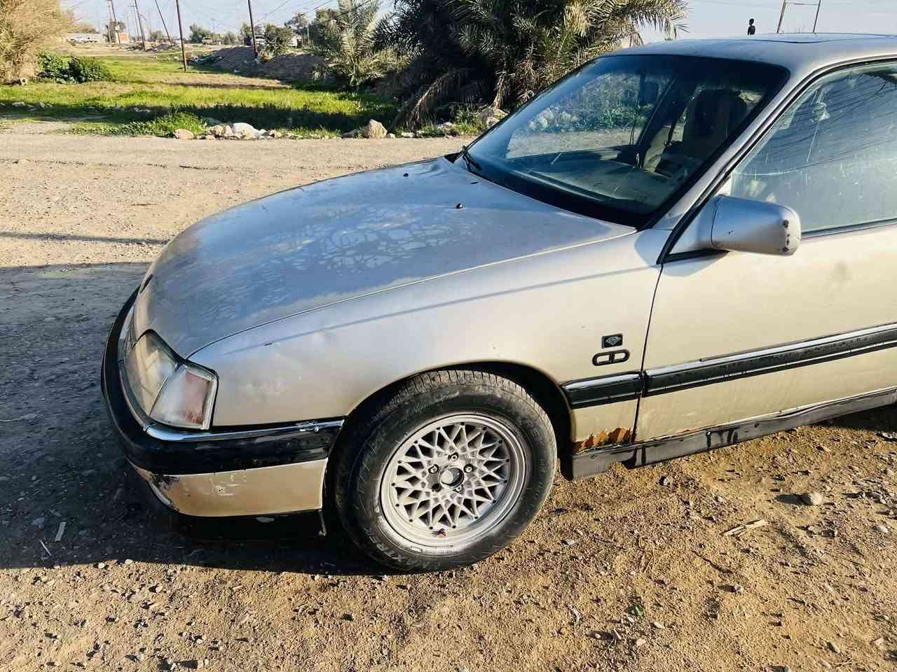 السلام عليكم اوبل اوميكه موديل ٩٢ السياره كير اوتماتيك محرك عشرين كير محرك شرط كهربائيات كلها شغاله خياس مابيها صدر تختم تاير نضيف شرط التحويل شرط الوكاله السعر ٢٥ وبيها مجال حك جيه ملاحضه مكلف بل نشر خاص ماجاوب فقط اتصال ***********
