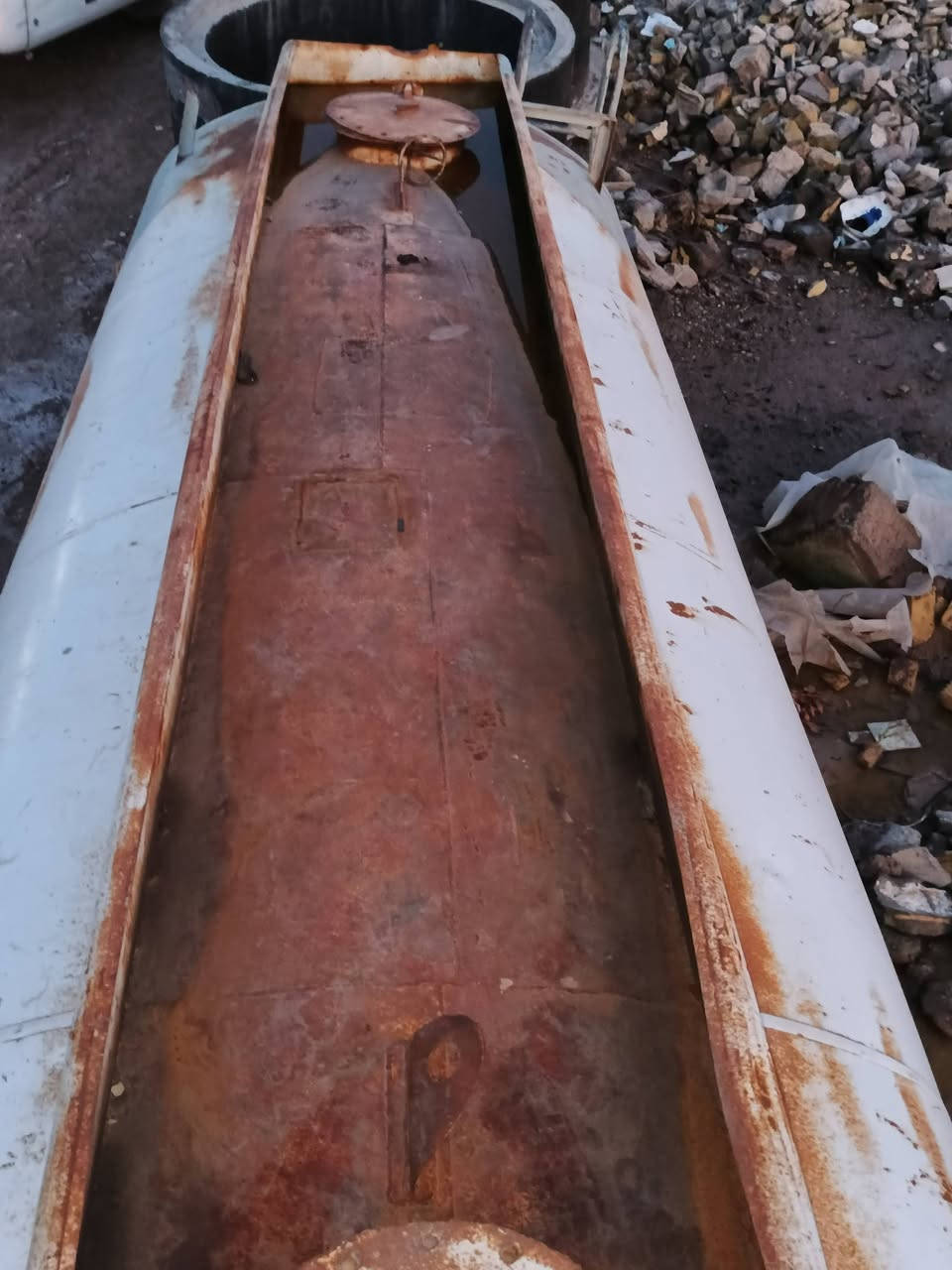 السلام عليكم للبيع تانكي مال مغلول حموله مالته 9:30 عنوان البصره القرنه ***********
