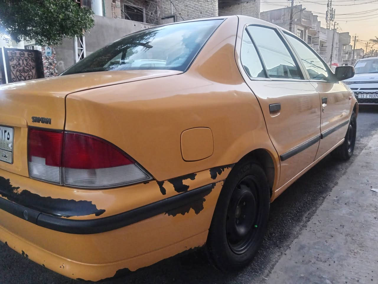 السلام عليكم سمند 2011 مكفوله من الطخه والصبغ والخياس اجلكم الله عده بارد قليل مكينه شرط مامفتوحه لاتنقيص ولاتبخير ع وضع الشركه برغي مامفتوح بيها تبريد تدفئه صدر تايرات جاهزه بس دبل مال مشط ستيرن وبربرن كلچ بي صوت فقط السعر 49 وبيها مجال ابيع شرط السونار سنويه 2029 بسمي مصفرة هيئه وغرامه بغداد الجديده 
***********
