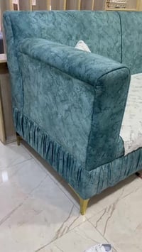 الدوره لاثوريين • كنب • ٧ مقاعد