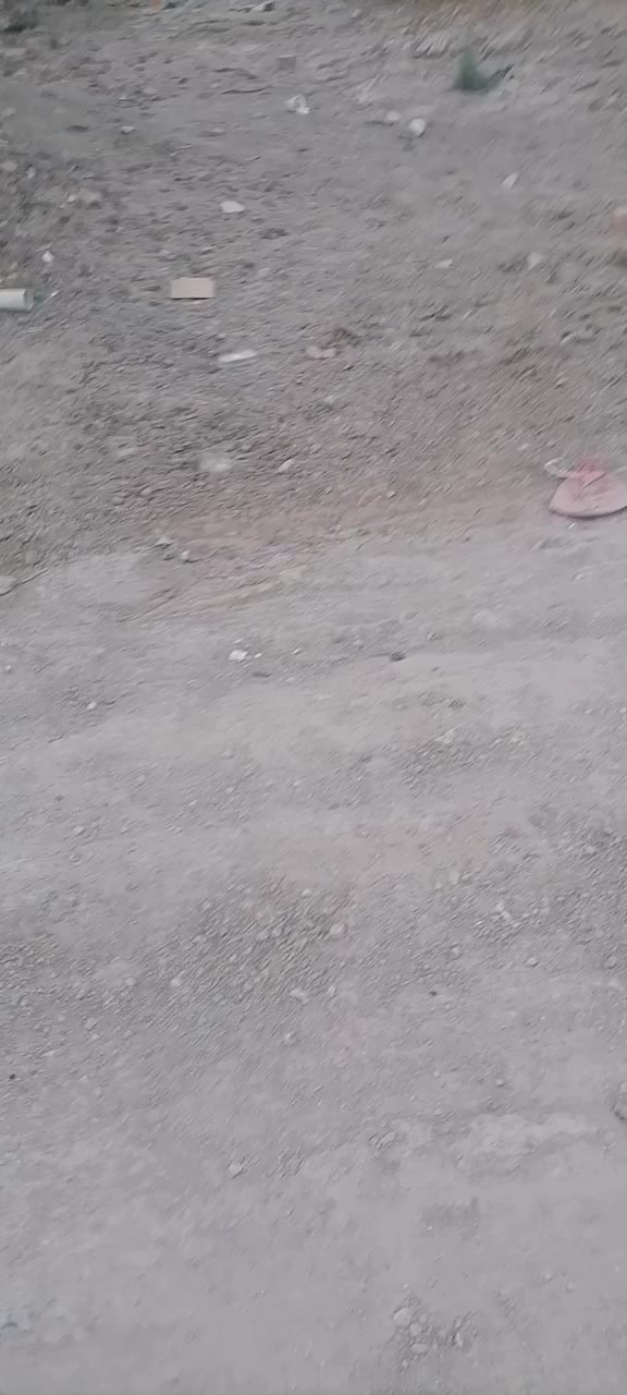 سلام عليكم ورحمة الله وبركاته قطعه مساحتها ١٥٠ متر طابو زراعي سند ٢٥ كامل الخدمات.. ***********
