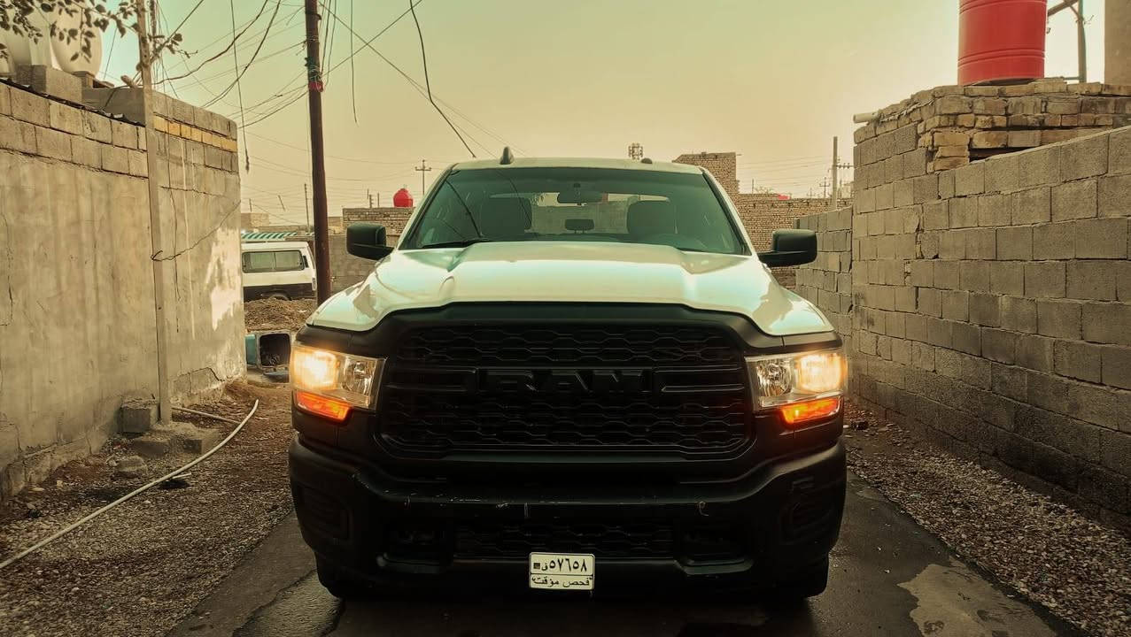 السلام عليكم 
رام موديل ٢٠٢٢ ---٢٥٠٠
السياره جاهزه بدون رقم حادثهة بس البنيد امبدل ابلادي 
بيع او مراوس حسب القناعة 
بالنسبه لليحب يتواصل يتواصل وي صاحب الرقم المخلي لان اني ما ارد العنوان العماره الرقم الاتصال ***********
