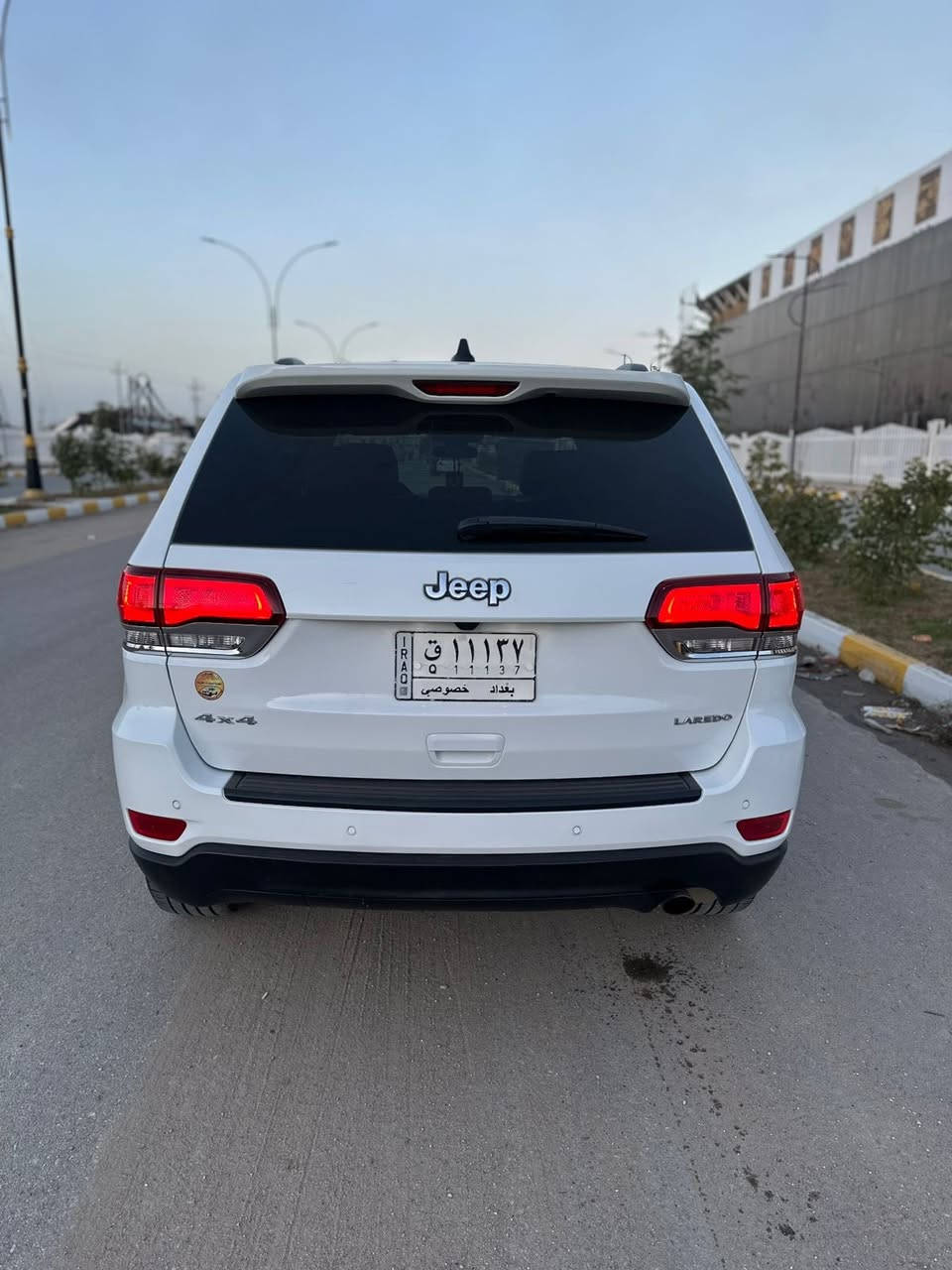 السلام عليكم
للبيع جيب لاريدو 2021 اصل 
بلاك توب
فور ويل 
جنطة كهرباء 
جلد ويل 20
رقم بغداد مميز
مكفولة كفالة عامة
تقرير غرق تعمل وتسير
العنوان ناصرية الشموخ 
***********
