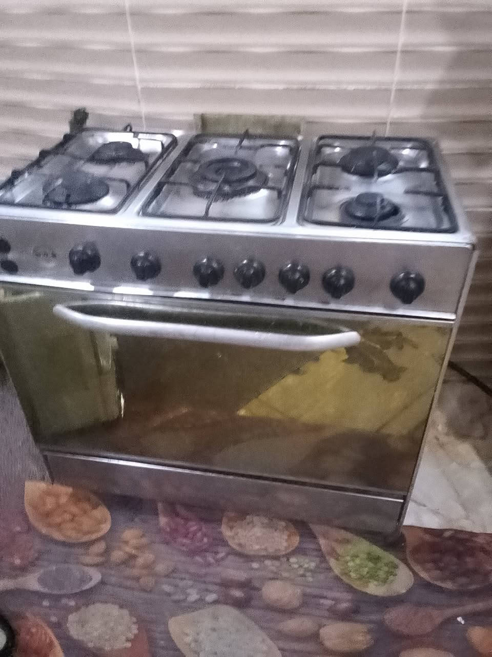 طباخ للبيع  بدون جامه 90وبي مجال ***********عنوان القادسية الثانيه شارع ابو وليد
