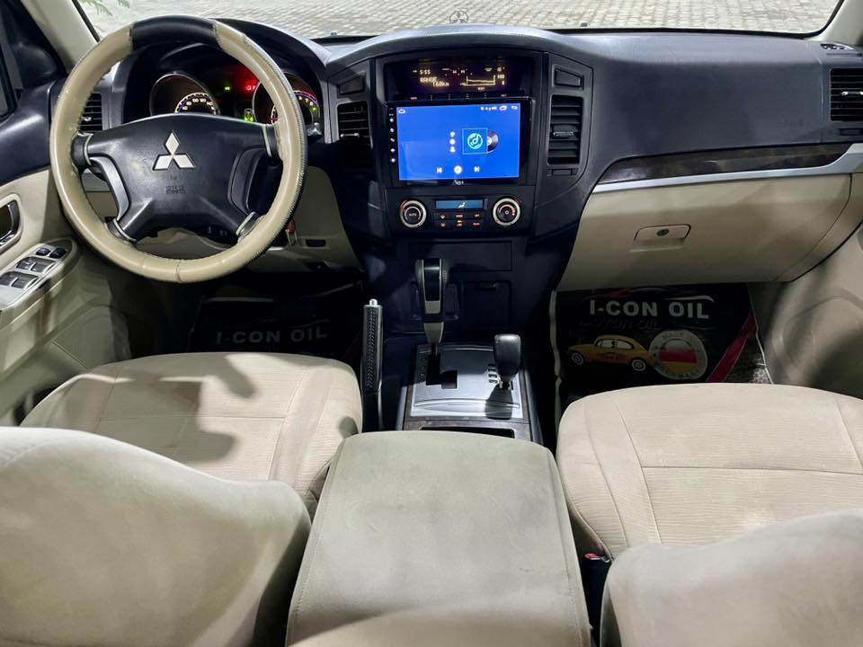 السلام عليكم
باجيرو 2010 رقم بغداد انكليزي
المواصفات :
شاشه وكامره 
علامه على البنيد
لايت زنون 
محرك 3500 V6
7 راكب
3 قطع تبريد
دفع رباعي4*4
السياره مكفوله من الصبغ

السعر 💰: 120

 العنوان 📍: النجف الأشرف - المعارض الجديده - معرض الماسه

للإستفسار  ☎️ :  ***********
