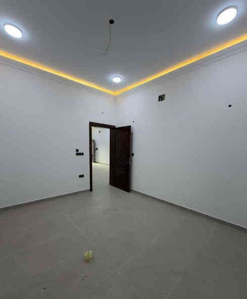 للايجــــــــــــار ✅
.
بيت للايجار في حي الزهراء مساحة 150م بناء حديث ديلوكس موقع ممتاز على شارع عريض 

مواصفات البيت / 
.
غرفتين منام ، صاله ، استقبال ، مطبخ ، صحيات ، كراج 

.

سعر الايجار مليون وربع   

.
✅ الذهبي للاستثمار العقاري ✅

#مجــــــاز_قانــــــــونيــاً
—————————————
#ملاحظه لعملائنا الكرام يتوفر لدينا عروض عقاريه بيوت للبيع والايجار في كافة مناطق محافظة البصره كذلك يتوفر لدينا بنايات تجاريه للبيع في مناطق ممتازه بوارد شهري ممتاز 
‏‌‎ للمعلومات اكثر التواصل على الارقام الموضحه او زيارة
الموقع 
البصره_ شارع عام حي الزهراء _ قرب مستشفى النفط
***********
