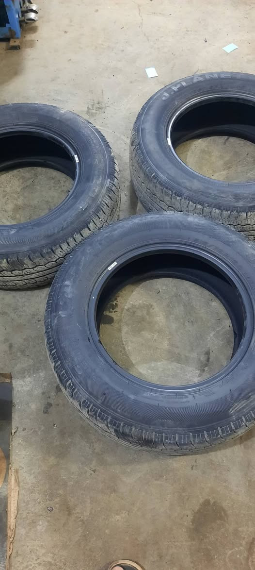 سلام عليكم تايرات مال ستاركس  انضاف حجم ١٦ ***********
