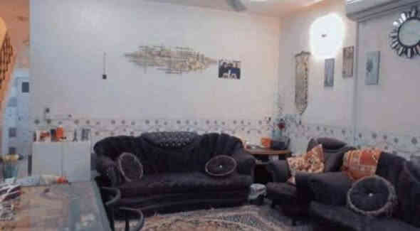 السلام عليكم
للبيع دار في منطقة الرشيد في الزعفرانية 
المساحة ١٢٥متر طابقين 
يحتوي على ٣غرف وصالة واستقبال ومطبخ وحمامين
للستفسار الأتصال بالرقم ***********
