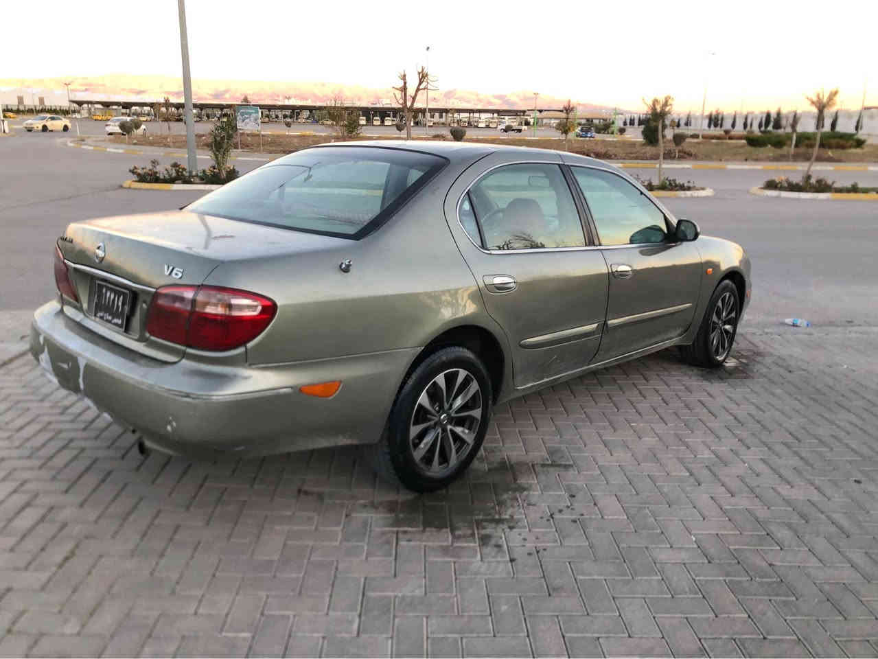 سه ره تا به ناوي  خواي گه وره و ميهره بان  نيسان ماكزيما مؤديل ٢٠٠٣ ئا رمي هه ولير و به شه رتي  ئه وه ليات و مووسوو برا وه به شه رته گير ئؤتؤ ماتيك. مه كينه  و كيري به شه رته. و ساردووو گه رم مه زيووته و كاره باگشت گياني ئيشه كات و فول فول مواسه فاته جواري تايه و ويلي لؤكي له ژيره.  پيشوو دواي. ده عمي نيه  به سفرؤ شتنه     سعري ته نها ٣١كه لا. شوين سليماني  ***********
*********** السليمانية, العراق
