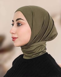 حجاب طباقيه ساده خامه ممتازه جدآ  سعر القطعه ٣٠٠٠  للحجز والاستفسار ير...