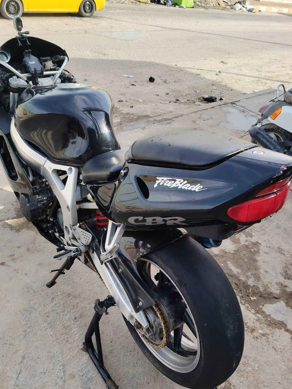 هونده 919َمكفوله انظف وحده بلعراق

معدل 300عليها جاملغ كاربون فايبر حقيقي

كيج فولتيه باتري وكيج حماوه

صوت رعب صالنصه sc

تاير جيلاتين ***********

 وسعر خاص +مناسب كلش

أوراق اصولي

