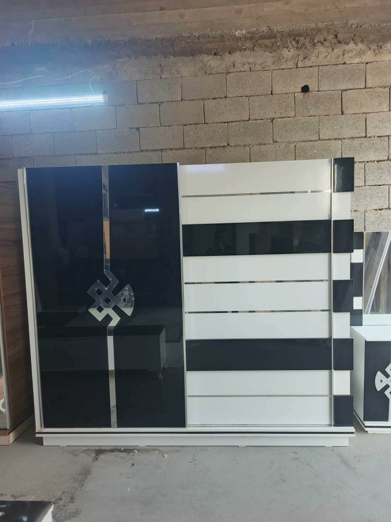 غرفه نوم تركي نظيفه لبيع سعر 450 شاراي يخابررقم *********** كركوك, العراق
