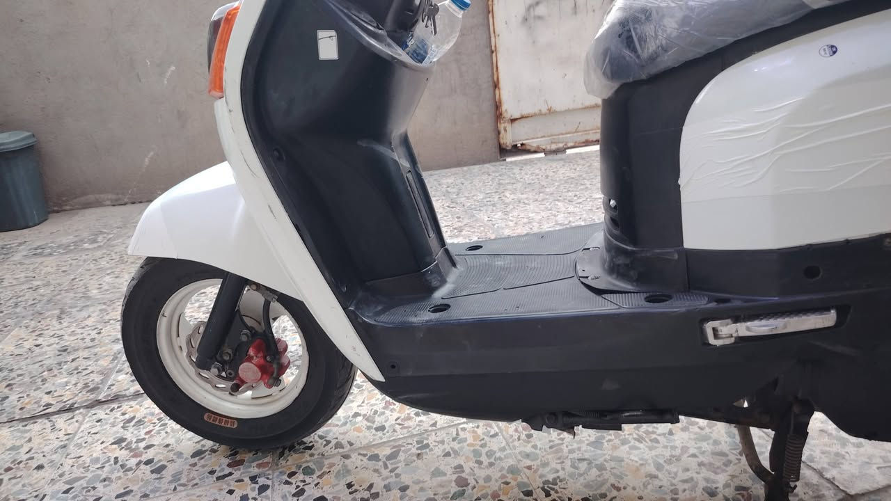 السلام عليكم دراجه بوليس مستعجل ع بيعه.  كل نقص مابيها. كفرات تجاريه فقط محرك ما مفتوح      نقصها كتف شحن   السعر. 450 وبيها مجال. مستعجل.
***********
السلام عليكم دراجه بوليس مستعجل ع بيعه.  كل نقص مابيها. كفرات تجاريه فقط محرك ما مفتوح      نقصها كتف شحن   السعر. 450 وبيها مجال. مستعجل.
