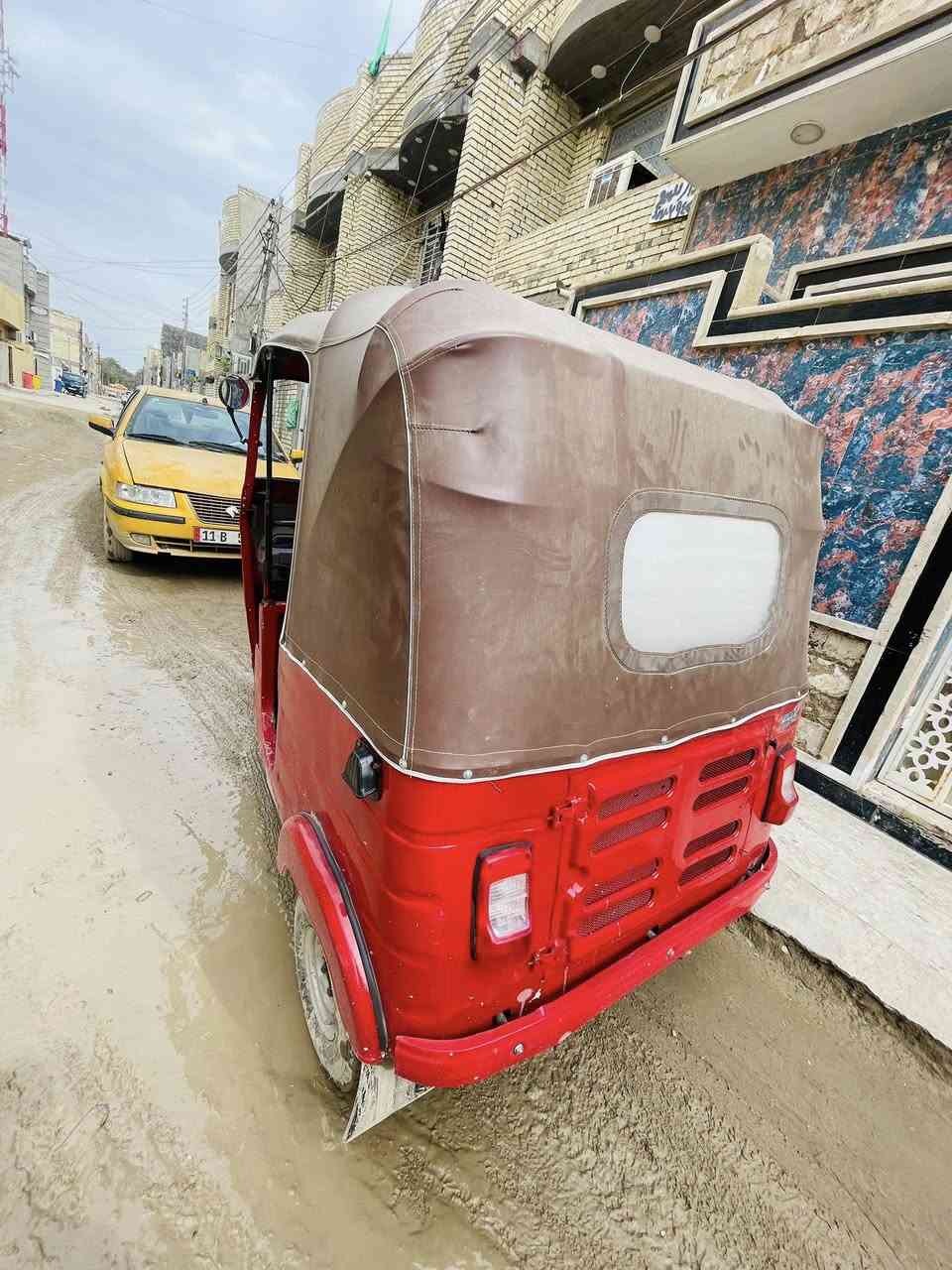 سلام عليكم تكتك موديل ١٨ الاستفسار ***********تكتك  اوراق كامله السعر ٤ وربع بيها مجال مكان الامين الثانيه  تكتك مصبوغه عام
