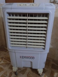 كونفيرات كينوود • اماراتي وايراني • كوفه