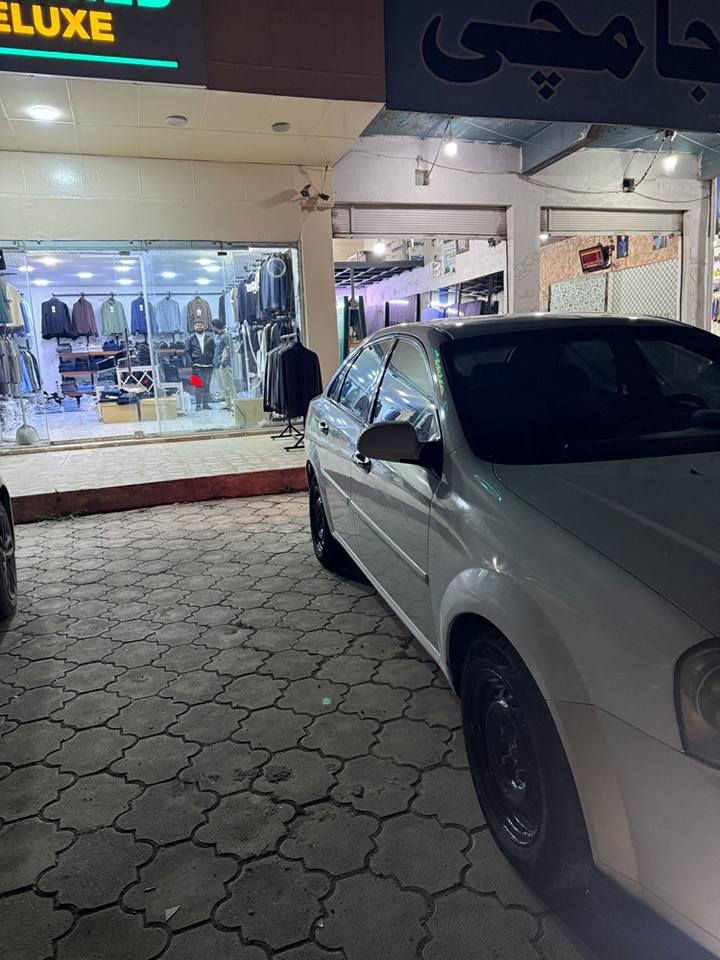 ماشالله لە مالی هەموو لایەک 
ئۆپترا بۆ  فرۆشتن مۆدێل 2009
سەیارەکە زۆر جوان خاوێنە  
300 هەزار رۆیشتوە. 
گێر  و مەکینە بەشەرتی 10 فیتەر 
ناو لید حەوت. رەنگ
لایت و بلاجکتۆر زینۆن 
 دەعامی سپۆرت 
دەعامی بۆ دەعامی بەشەرت. چرکەی تیا نیە  
تاخم پێش و پشت تازە زۆر توند تۆڵە 
تاخم تایە و ویل نوێ تازە بۆم بەستوە 
نیو چاملخی پشت سایەق ساردە  کوتە. بی ژوری. ناوە 
نە گرتوە
 رەقەم هەولیر.  
سەنەوی بەسەر چوە
شوین هەولیر   
ژمارە مۆبایل 
***********

عربي 
شيفروليه أوبترا (Optra) موديل 2009 للبيع
السيارة بحالة ممتازة جداً ونظيفة للغاية، وتفاصيلها كالتالي:
• المسافة المقطوعة: 300 ألف كم.
• المحرك والكير: بشرط الفحص (افحص عند 10 ميكانيكيين).
• الإضافات الداخلية: إضاءة LED داخلية (7 ألوان).
• الإضاءة الخارجية: لايت وبلاجكتور (زينون).
• المظهر الخارجي: دعاميات سبورت، صبغ الوكالة (من الدعامية للدعامية بشرط)، السيارة متينة جداً ولا يوجد بها أي أصوات (طقطقة).
• التعليق والإطارات: طقم صدر خلفي وأمامي جديد (توب)، وطقم إطارات وويلات جديدة تماماً.
• حالة البدي: توجد "تعديل بارد" في نصف جاملغ خلفي جهة السائق (بدون صبغ وبدون دخول الضربة للداخل).
• الرقم والسنوية: رقم أربيل، السنوية منتهية.
• الموقع: أربيل
• رقم الهاتف: *********** أربيل, العراق
