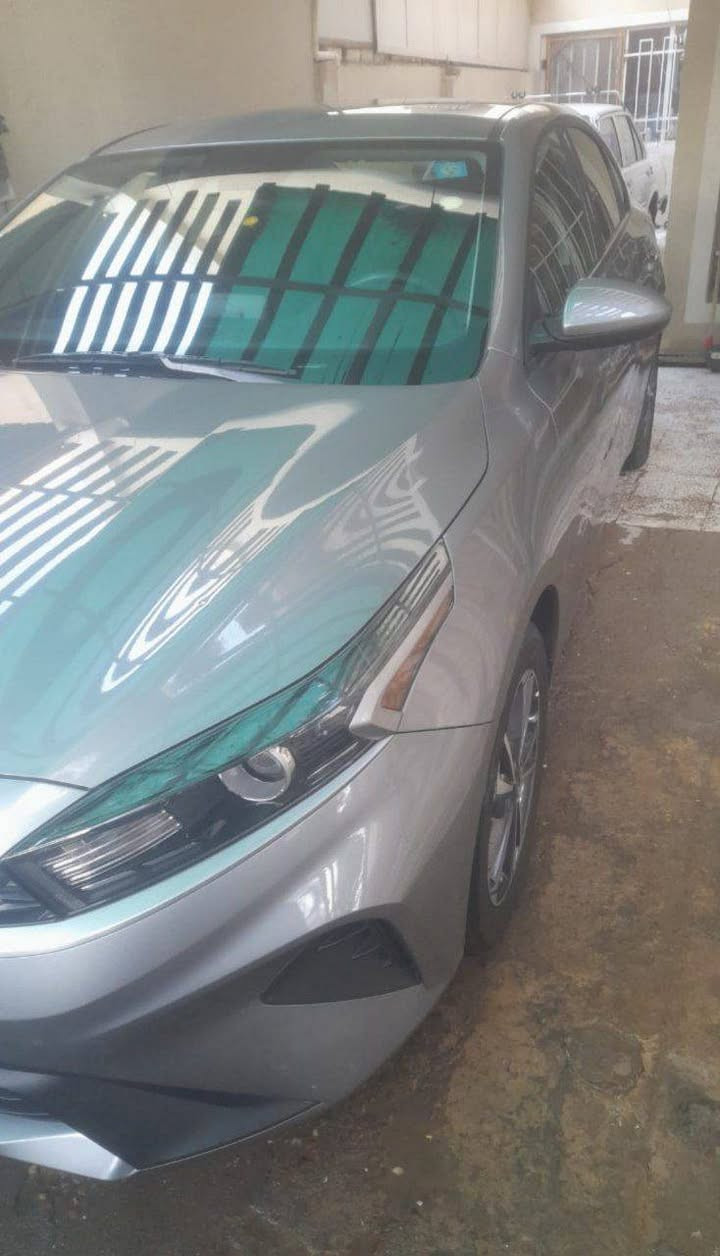 السلام عليكم.
فورتي 2024
بدون صبغ 
بدون ايرباك
ماشيه 23000
ملاحضه : اني مكلف بالنشر السياره مو سيارتي هذا رقم راعيها اتصل وافتهم منه باقي التفاصيل
***********
