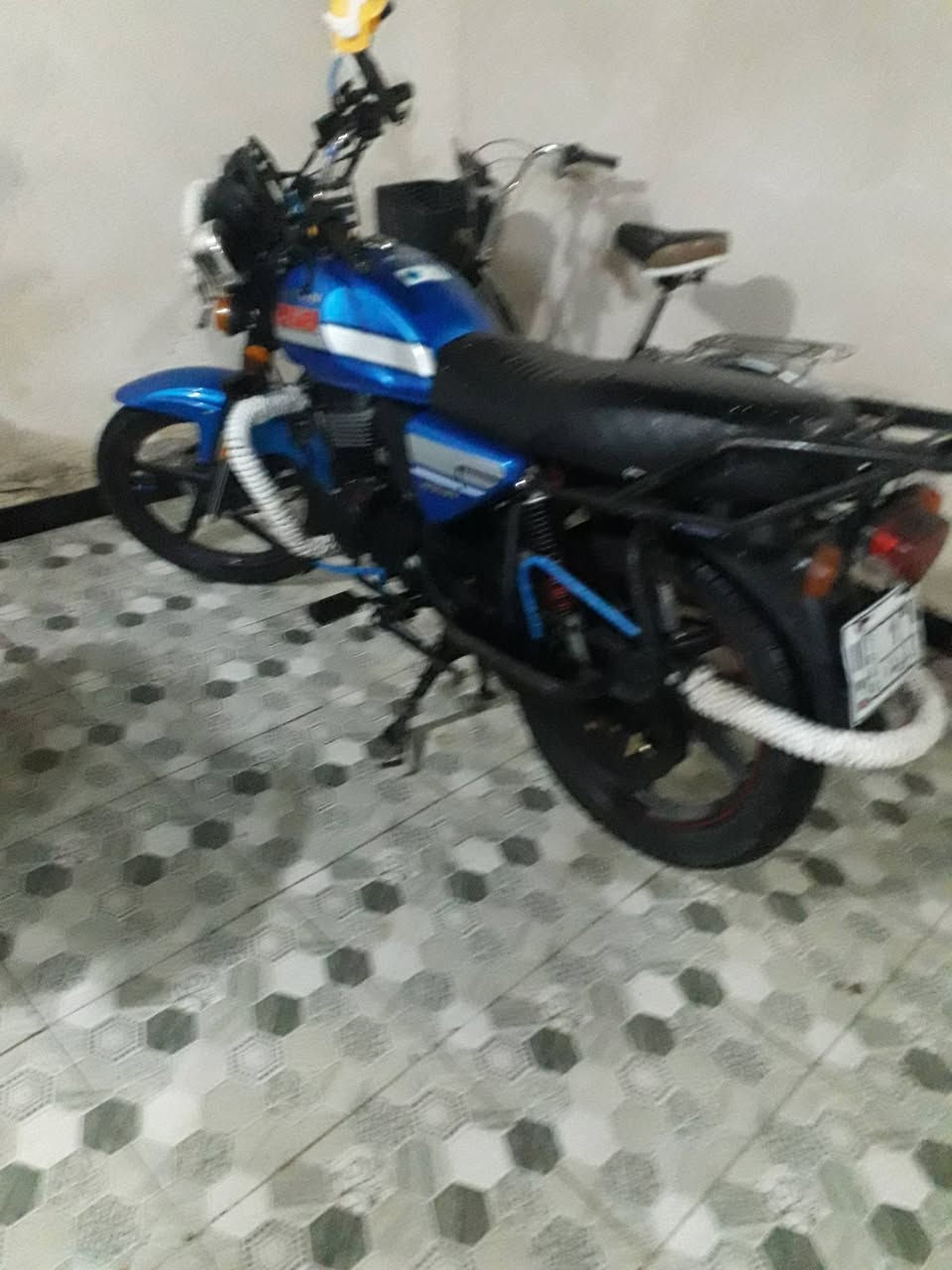 دايوان نفخ للبيع ٢٢ اوراق اصولية محرك ٢٠٠نظيفة كلش السعر ١٥٠٠ غير متواجد على الفيس الاتصال على الرقم ***********
