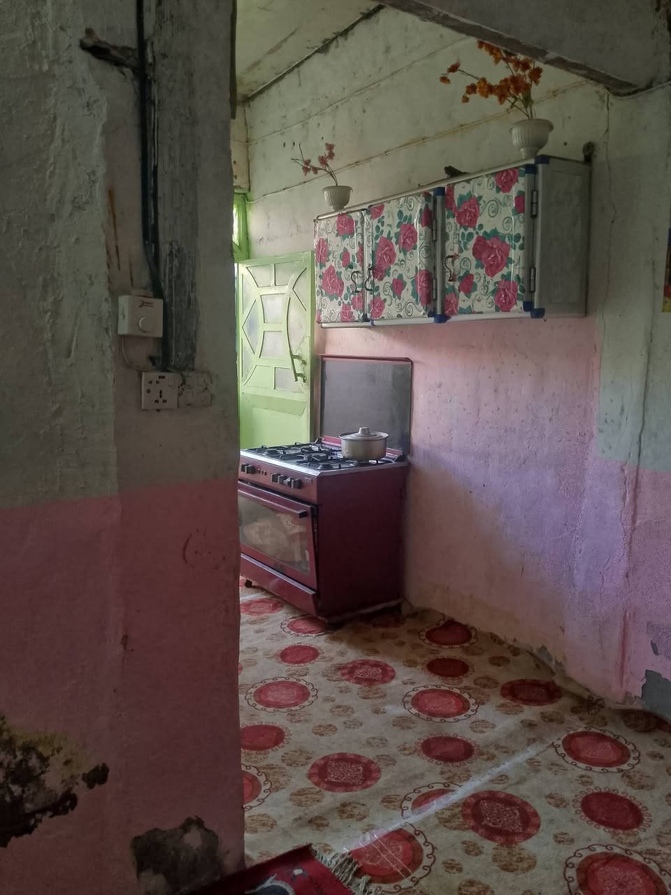 ضياء الشبلاوي بيت لبيع 80
غرفه صاله استقبال مطبخ تخاريج طارمه القطاع 7قريب مخبز ***********
