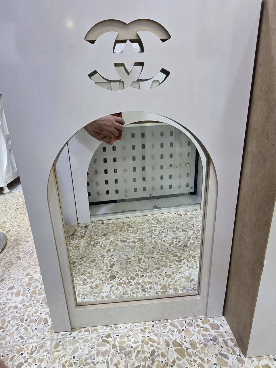 متوفر فاترينات جدد غير مستخدمات بسعر جدا مناسب العنوان بغداد المنصور
***********7
