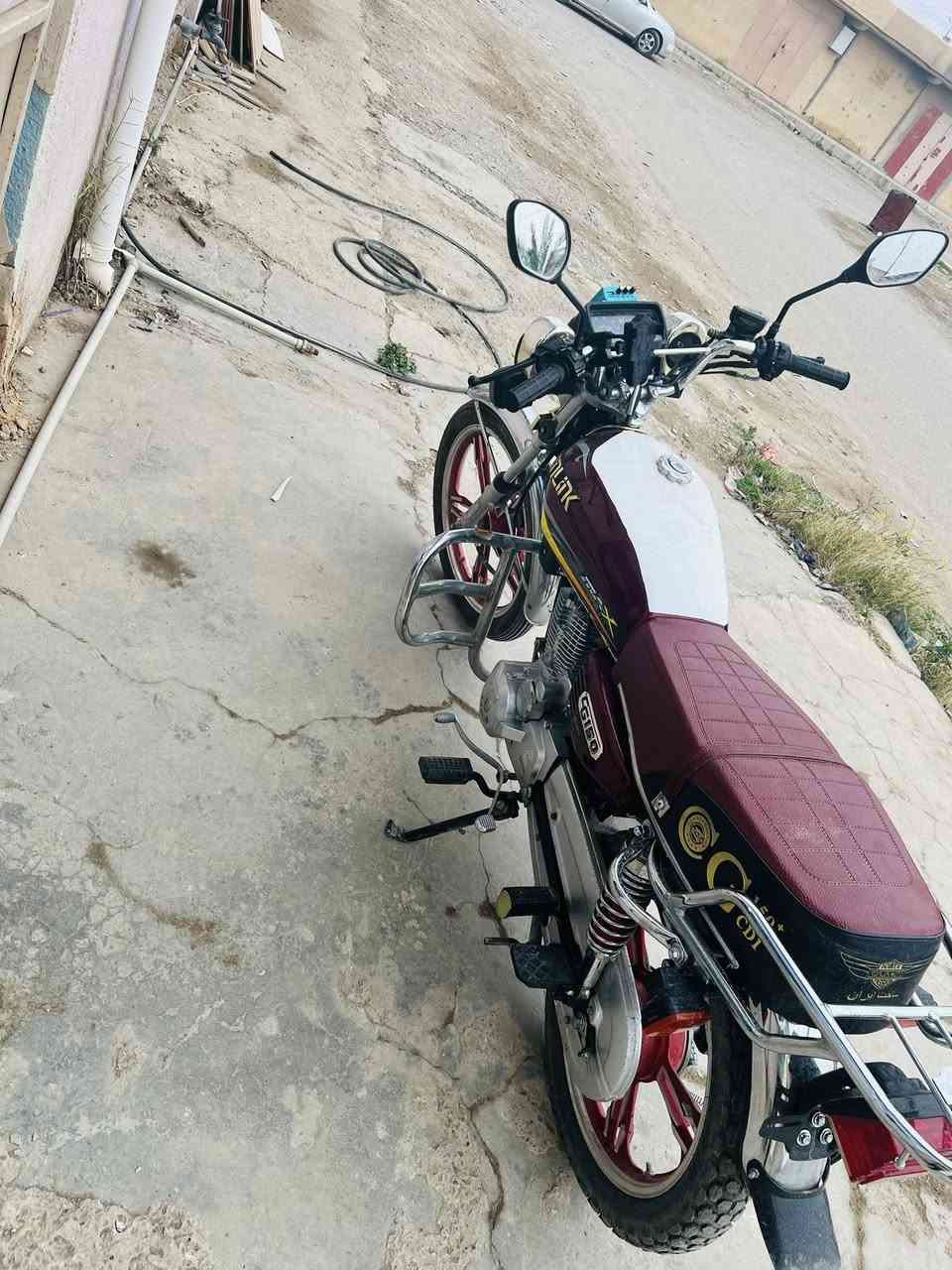 سلام عليكم للبيع يرهم مراوس تايكر 25سيفان٢٢بعده شركه ما عايزه شي محرك ما مفتوح سعر٦٠٠وبي مجال حك لجيه رقم***********
