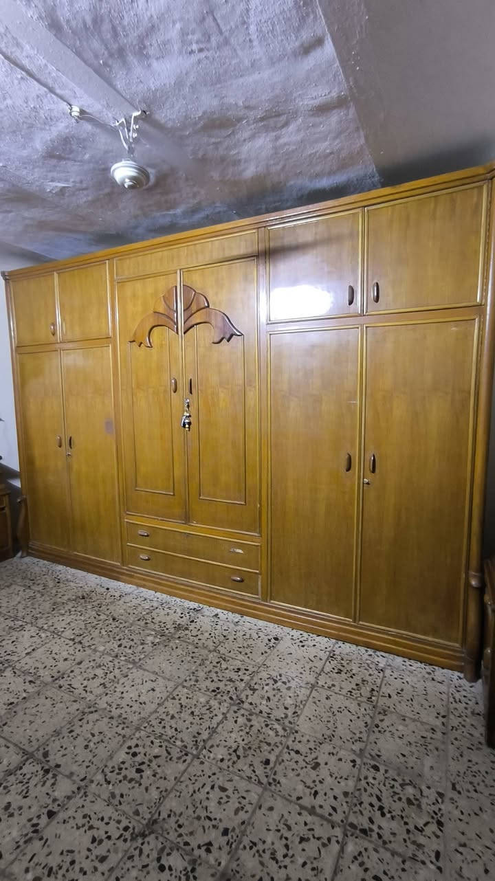 السلام عليكم غرفة عراقيه للبيع تسكام عراقية 5م كنتور طابقين العنوان دوانيه مركز هاذا رقمي*********** وشراي يتفضل خاص
