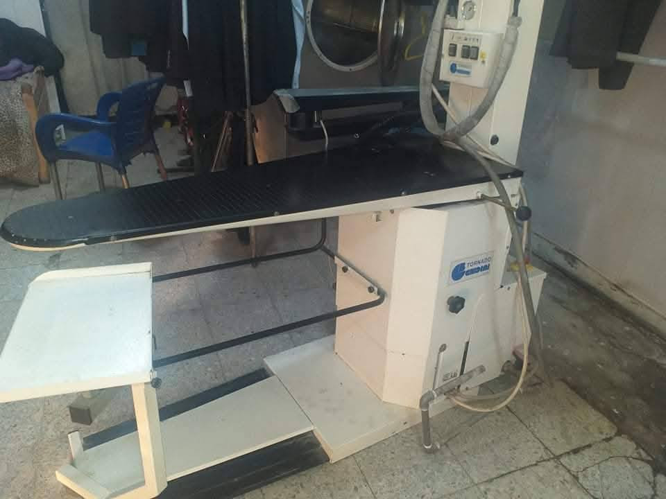 نورفا ايطالي فول مواصفات سحب دفع مسدس جك يصعد ينزل تعمل من جهتين للاستفسار مراسلة الصفحه او الاتصال
***********
