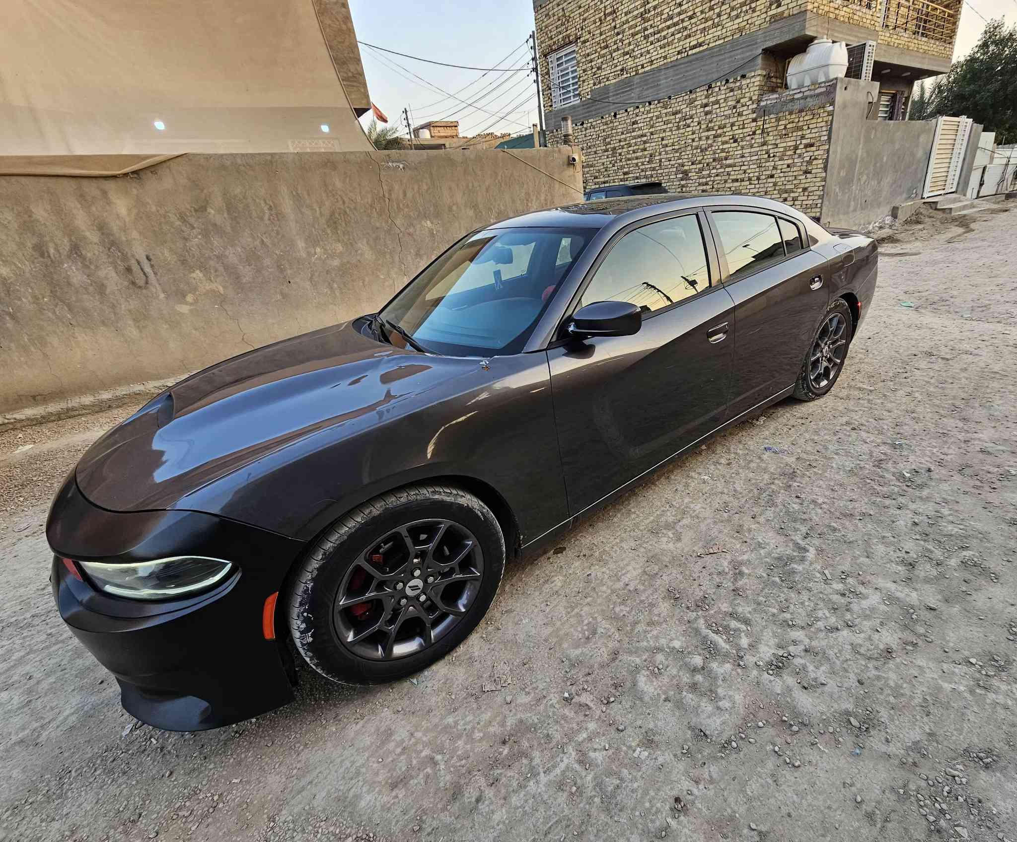 السلام عليكم ورحمة
السعر ١٤٥ وبيها مجال 

للبيع جارجر فور ويل ملغي يعني تو ويل مديل ١٥ 

بغداد دولي باسمي 

بيها جاملغ وبنيد و٣ قطع بدون دواخل السياره استخدام شخصي 
التواصل ***********
