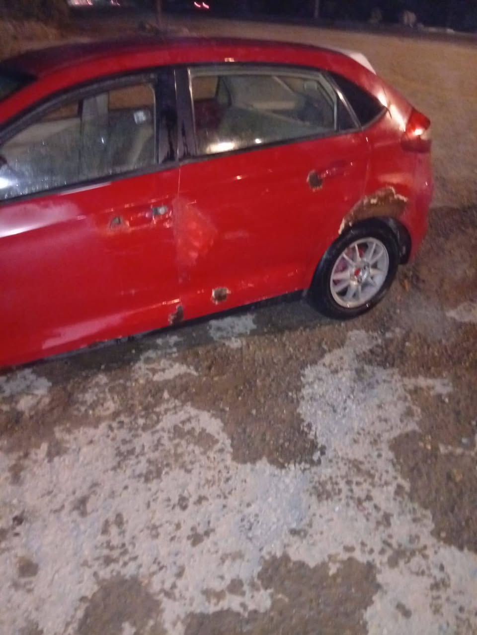 السلام عليكم عندي سياره شري فلاوين موديل 2013 سنوي صقط بل 2020 مكينه وكير كورلا بيكجيو تون مطلعينه من التجفيت كهربائيه كله شغال تواير اربعه جدد باتري جديد سعر16 بيه مجال قليل الى الشاري  لا ستفاسر ***********
