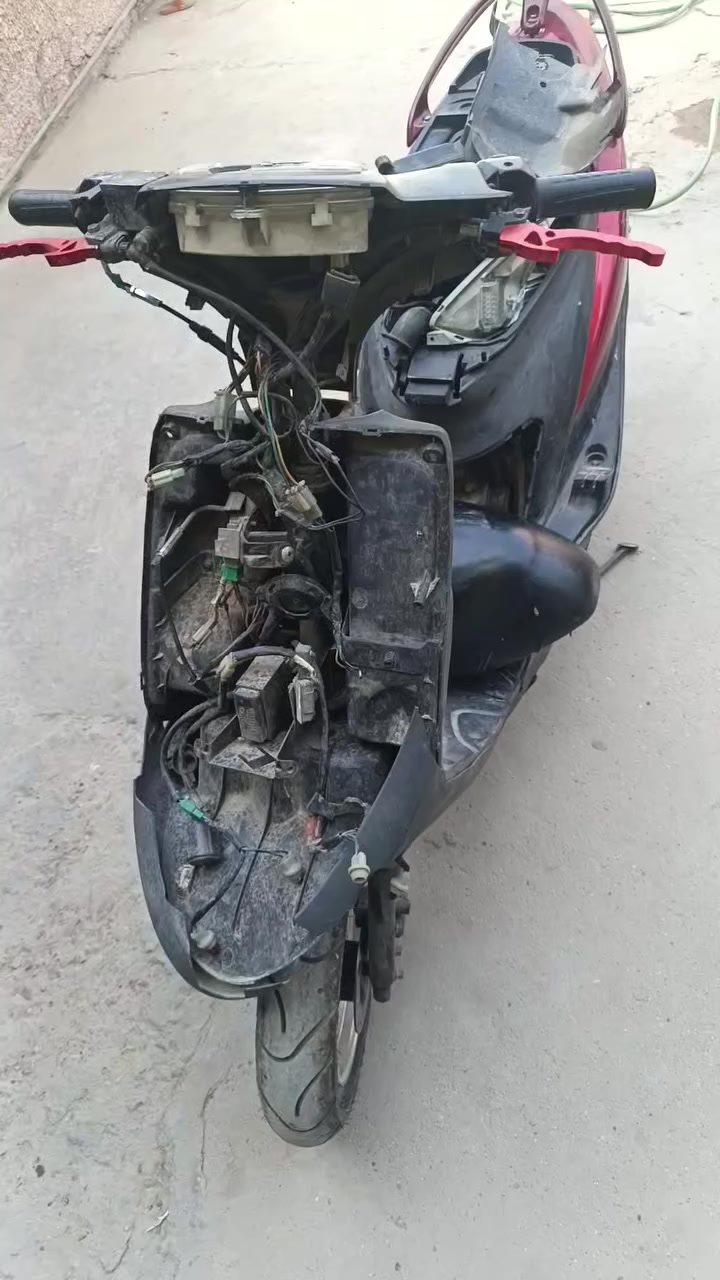 سلام عليكم شباب درجة للبيع بس يردلها غراض


**إذا كنت صاحب هذا الإعلان وتريد حذفه لأي سبب، رجاءا أرسل رسالة إلى الدعم الفني**