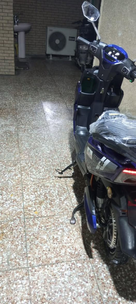 السلام عليكم دراجه جديده استخدام  شهرين انطخت عندي بلباب مال البيت وانكسرت التريشه إلي جوه الكفر  ابيعها ع وضعها جدا جدا نضيفه استخدام قليل سعر٦٥٠ مكاني بلديات مواصفاتها كل اتي وكل نقص ماكو جديده جدا جدا

 ملف نحاس2000 
سرعه حقيقيه
نضام p ثلاث سرع
نضام بك خلف
اضائه زنون 
  بطاريه مسطره عدل 6كبير بصمات عدد 2 وسويجات عدد 2 شاحن اصلي وياها
 ملاحظه ميعجبك المنشور اترك كلمه طيبه تحياتي العنوان بغداد البلديات *********** واتساب ورصيد
