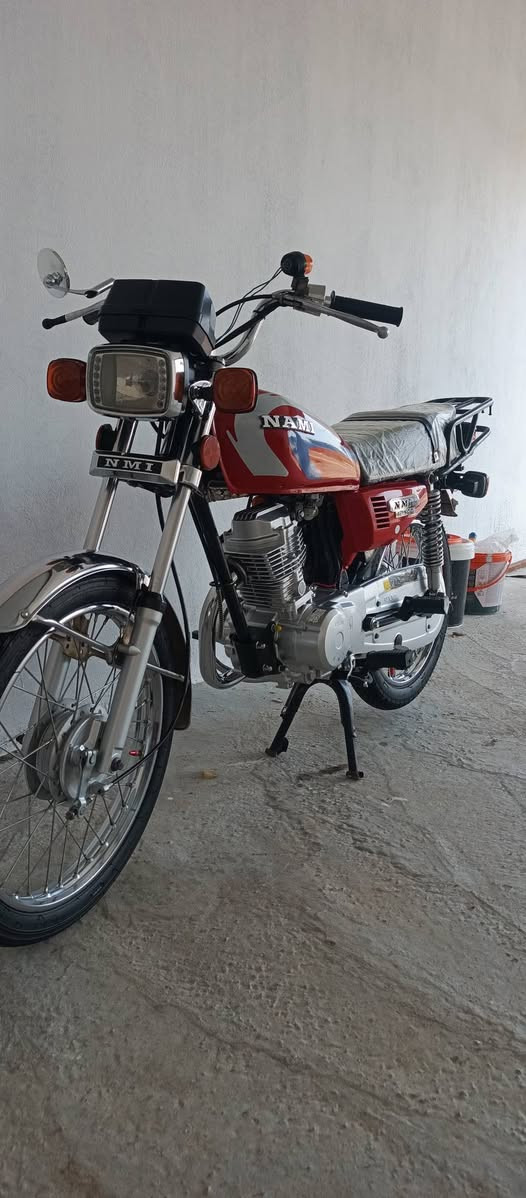 دراجه نامه للبيع الموديل 25 شاصي 23 اوراق والعده مراوس بحربي اوراق اراوس شراي سعر خاصض واللي يريد مراوس يطب خاص هذا رقمي ***********
