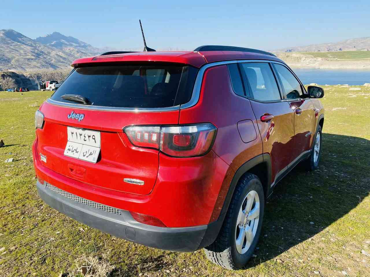 جيب كومبارس موديل 2018 سيارة كلين تايتل فقط الباب الخلفي بيهه نقطة كده اصبعين بالعراق سيارة جديدة على ايد وحدة سعرهه 140 وبيهه مجال مكلف بالنشر وهاي رقم راعيهه ‏‪***********‬‏ مكانهة ديالى
