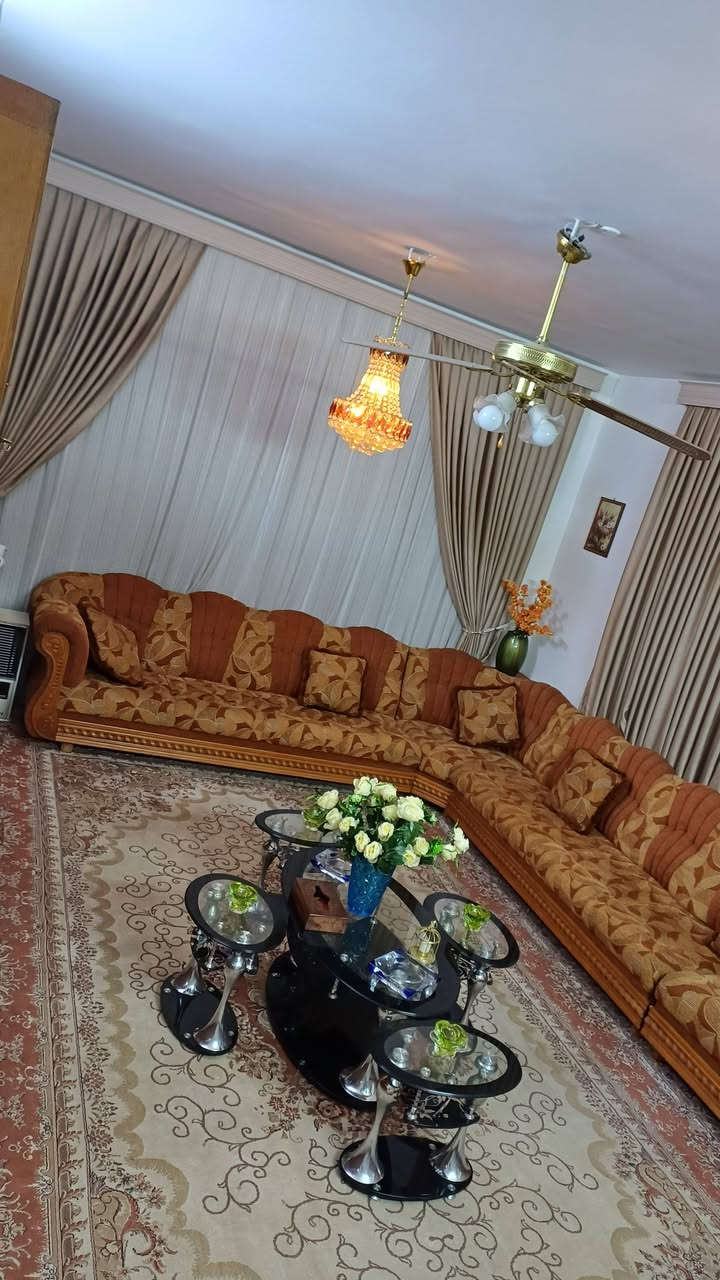 ديوان للبيع 12متر السعر 500.000الف  الرجاء عدم المراسله خاص اذ لم تكن شراي.                                   الرقم ***********اسيا
