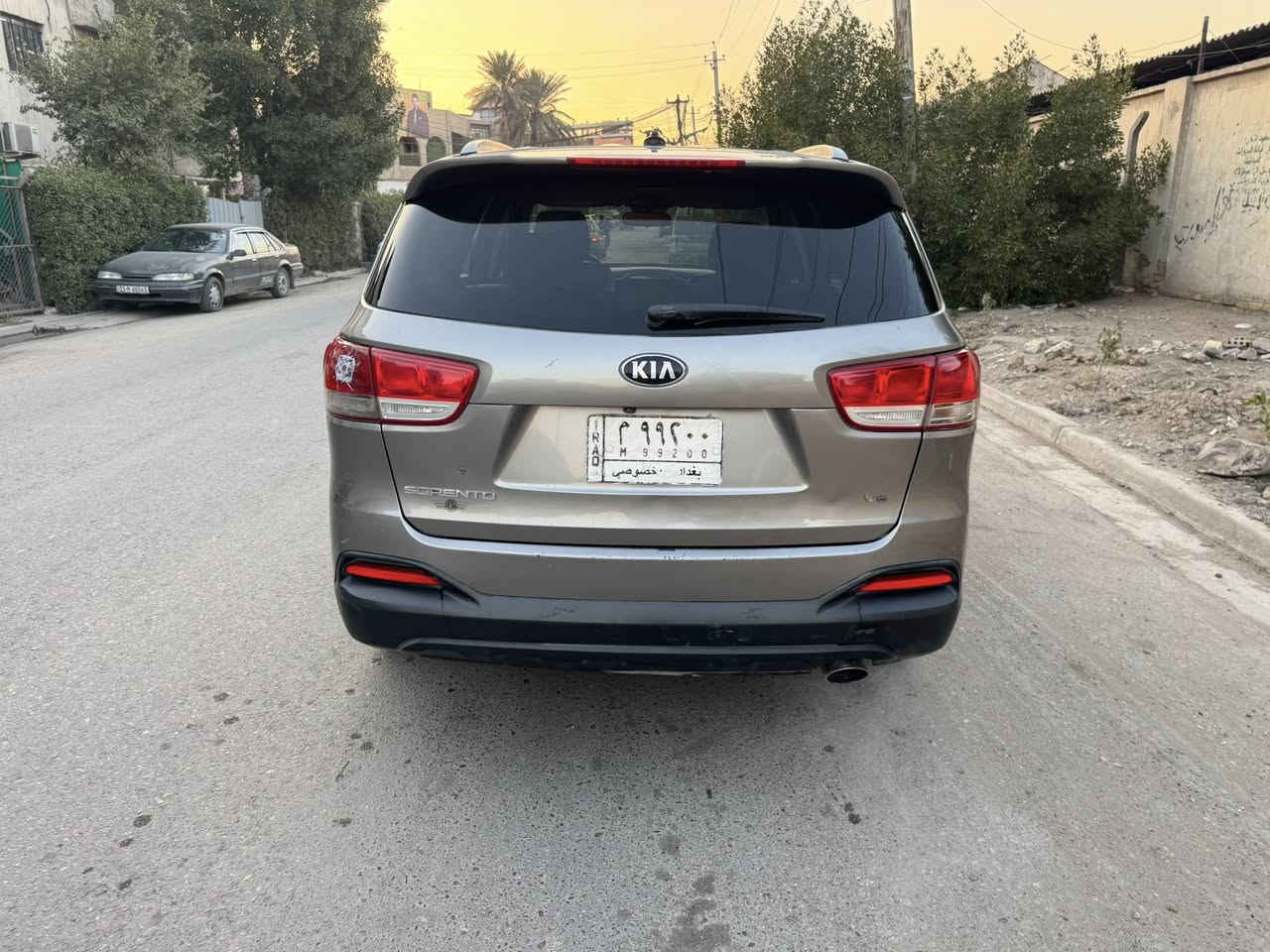 السلام عليكم  حبايب 
اقرة المنشور زين قبل متخابر اخي العزيز 
كيا سورنتو ٢٠١٦ وارد امريكي رقم بغداد
حادثة بابتين وبلعراق صار بيه جاملغ الايسر والبنيد هم اتبدل وانصبغ  وبيه بعض الشخوط مامصلحهن على وظعهن 
المواصفات ؟
سيارة  6 ستة سلندر محرك جبير 
سبعة راكب 
السياره مغلفة جلد ارضية وكشنات 
تحكمات استيرن كاملة 
شاشة كبيرة تشغل حتى فديو
لايتات زنون الي تعجبك 
كير 
محرك 
تبريد 
كلة جديد ابلادي 
واترايك للبصرة 
مكان السيارة بغداد كرادة 
ملاحظه :؟
السيارة صاحبة متوفي ابو السنوية 
وعندي وكالة من ولده ٢ 
واحد من ولده بعد قاصر نهاية السنة تتحول السيارة  وكالة يسوولك حاضرين مكان السيارة بلكرادة 
السعر ١٣٨ وبيها مجال قليل 
***********
