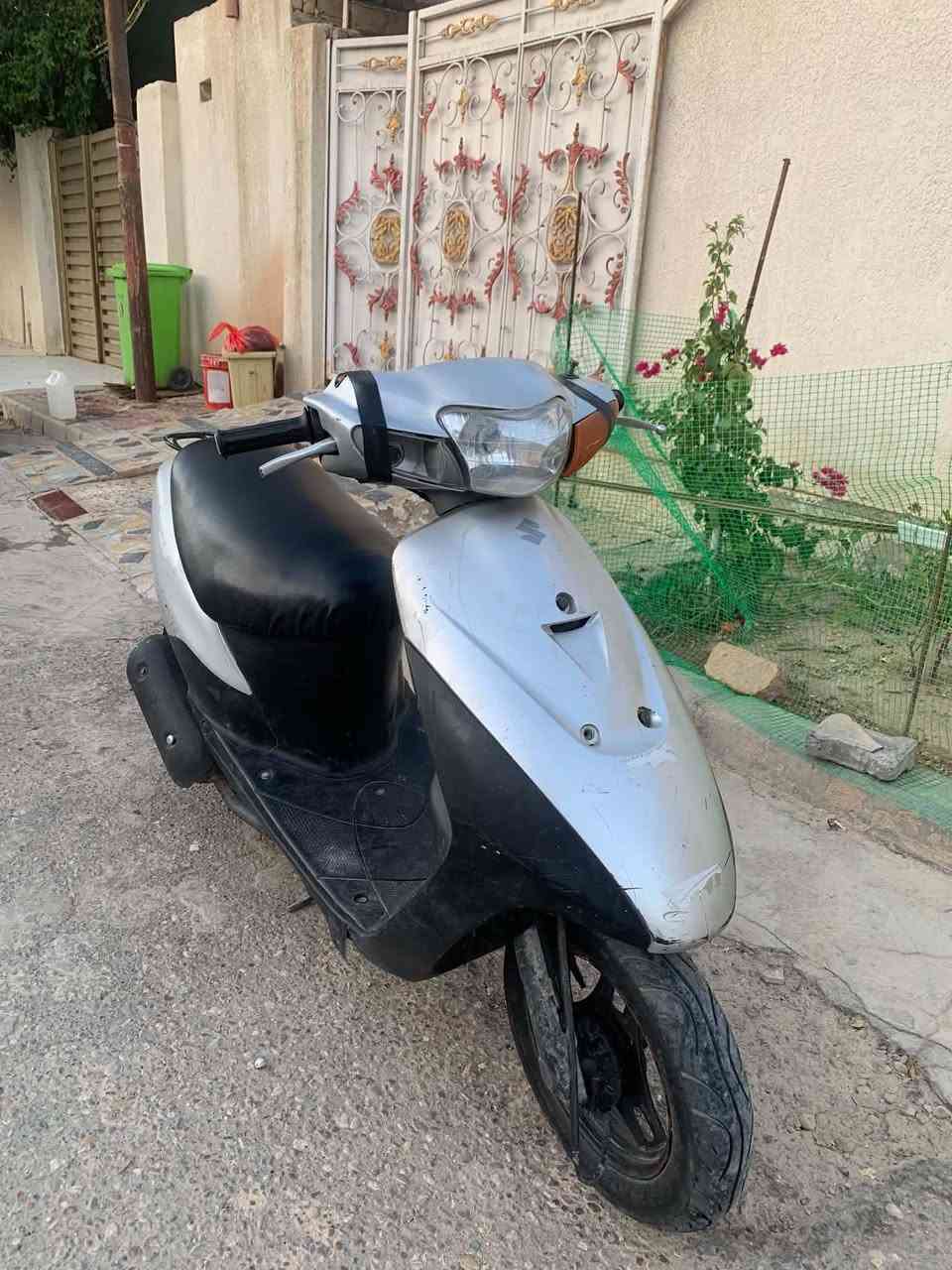 دراجة ساسوكي  رياضي لون فضي   نضيفة من الويّل للويّل مُعدل وشلعة 
كفاله عامه تحويل بأسمك 
السعر خاص


**إذا كنت صاحب هذا الإعلان وتريد حذفه لأي سبب، رجاءا أرسل رسالة إلى الدعم الفني**