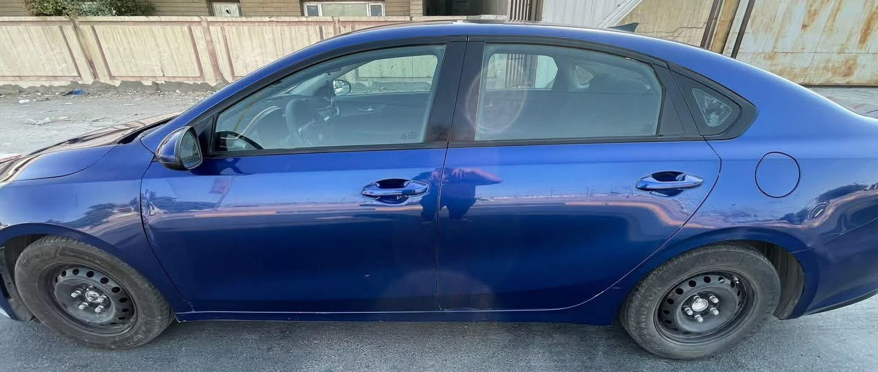 فورتي 2019 للبيع 
وارد امريكي رقم اربيل  ماشية 100 ميل        
المكينة 2000 دوش    ___الكير cvt 
السياره ممفتوح لا المكينه ولا الكير
مكاني بغداد  _ حي جميلة 
رقم الهاتف *********** متوفر واتساب 
حادث بنيد وجاملغ ايسر جهة السايق فقط 

              السعر132
