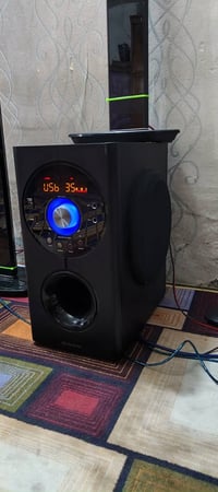 اخوان هذن اجهزة سماعات نوع دنكه اربع قطع بعدهن بل جيس الله شاهد ربط اب...