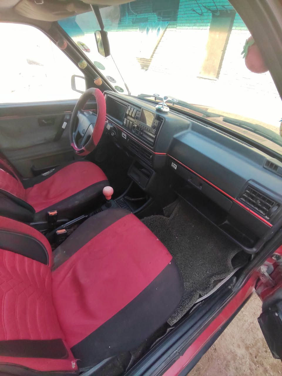 السلام عليكم
 كولف 92 رقم بغداد
 سنويه صاقطه
حائز ثالث
السعر 28
وكالة عامة بالسيارة راعيها موجود 
  السياره على وضع الشركه
 واحله من الصوره للاتصال ***********
والخاص مفتوح وتحياتي للجميع
