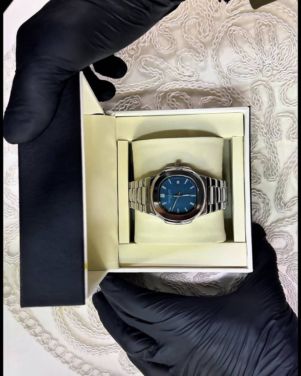 باتك فليب جنيف كوالتي عالي 🔥
مقاومة ماء 
لومينوس
ستانلس ستيل
قفل فراشة اصلي
حساب يومي
وزن ثقيل


**إذا كنت صاحب هذا الإعلان وتريد حذفه لأي سبب، رجاءا أرسل رسالة إلى الدعم الفني**