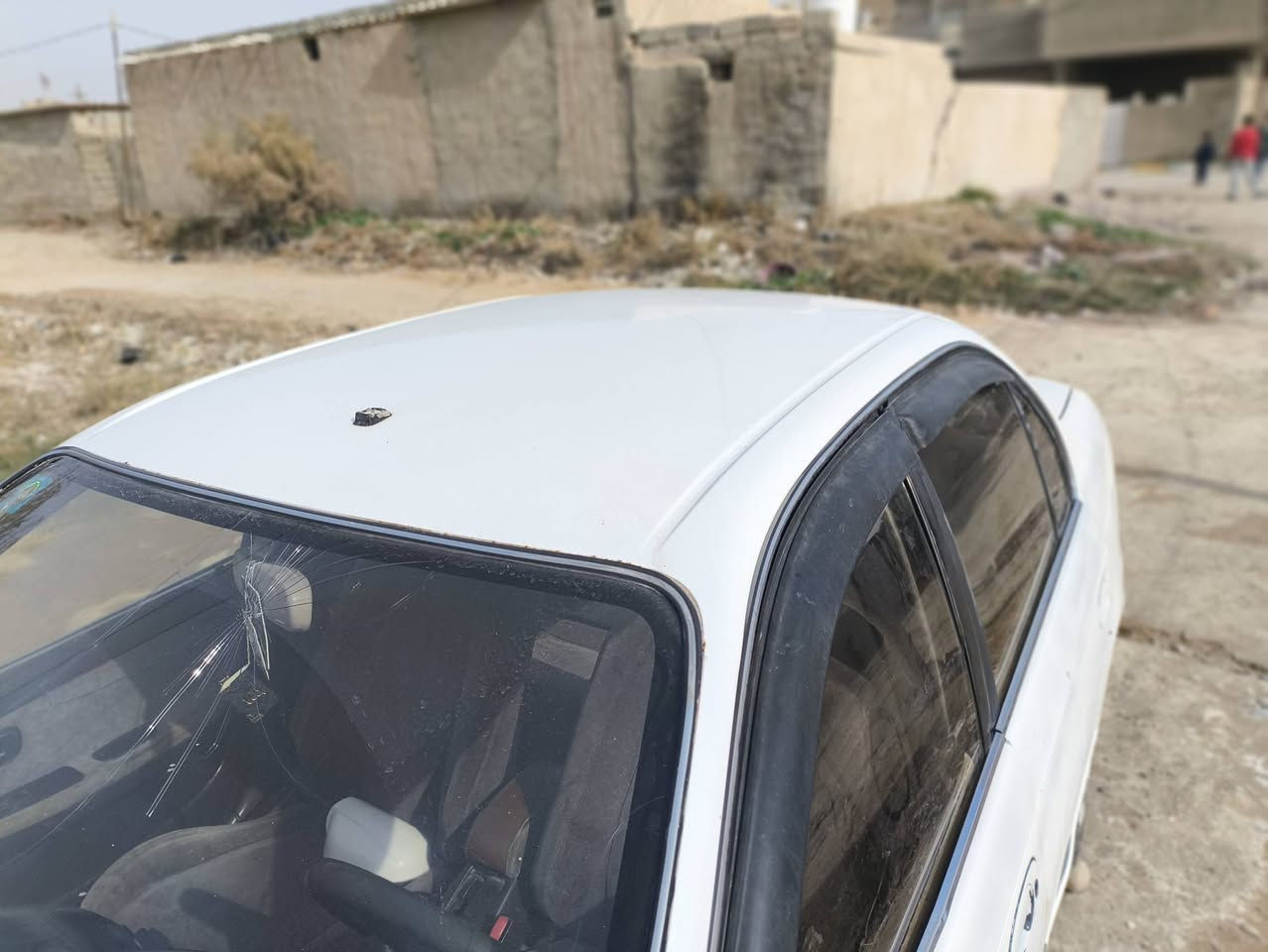 السلام عليكم اخوان : ⚜️⚜️
* تويوتا كورلا محور للبيع موديل  94 *

السياره  /  مشىروع وطني /

* السعر 45وبيها مجال 

*  

* كهربائيات كلها شغالة  سنتر لوك تفتيح تقفيل جنطة على الريمونت 

* بس صبغ عوزها  فقط  بيها جاملغ بدون دواخل 

* دواخل نضيفه ( السياره عوزها فقط صبغ خارج )

رقم الهاتف ( ***********)

غير متواجد على الفيس اتصال فقط)

العنوان/ واسط_ نعمانية
