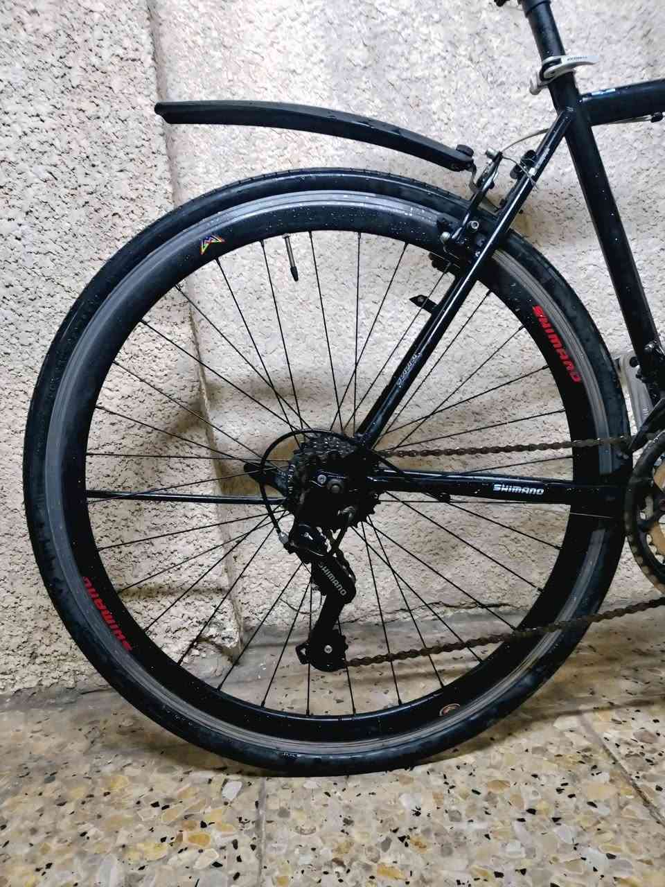 بايسكل c700
ماركه XEO
صناعه ياباني
حجم 28
تبديلات الكير 2* 7
سستم شيمانو
وياله مختمات شيمانو
حجم الفريم 51 
البايك كله مختم شيمانو
مناسب للمسافات البعيده
سلس بالقياده 
كامل مابي نقص
مع كامل الملحاقات 
السعر 135 الف وبي مجال
العنوان بغداد الكرادة
***********
