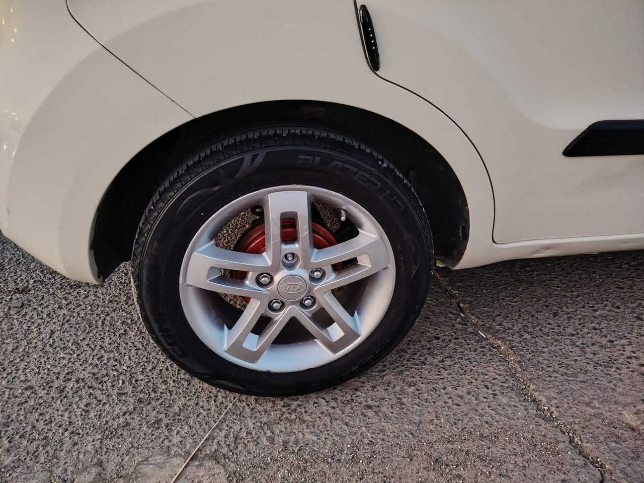 رقم صاحب السياره ***********
سياره صول أدوات ٢٠١٣ رقم سنويه متوم  كصه جنطه فقط كفاله كير محرك حداديه سياره جاهزه العنوان البصره رقم الهاتف. السعر 48 ورقه وبيها مجال.
