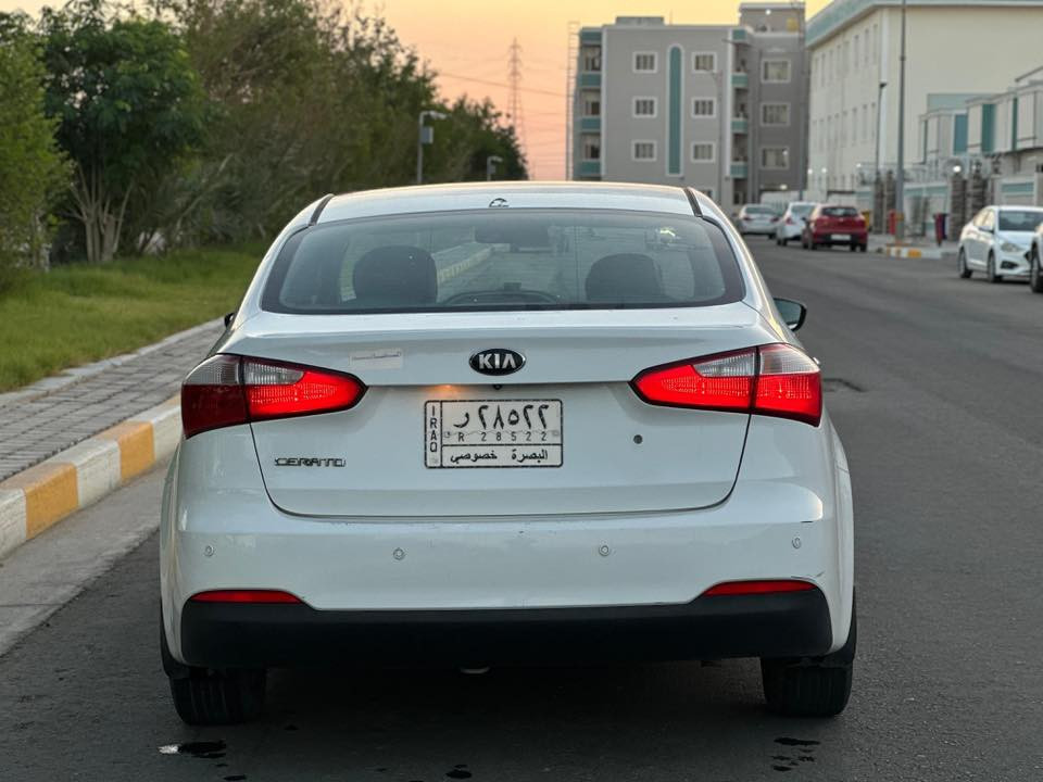 كيا سيراتو موديل ١٤ 

كفالة عامة ماعدا بارد بالمدكر الخلفي

ماشية ١٦٠ 

بيها خيط تبخير صار سنتين أمشي عليه

السعر ١١٢

البصرة

***********
