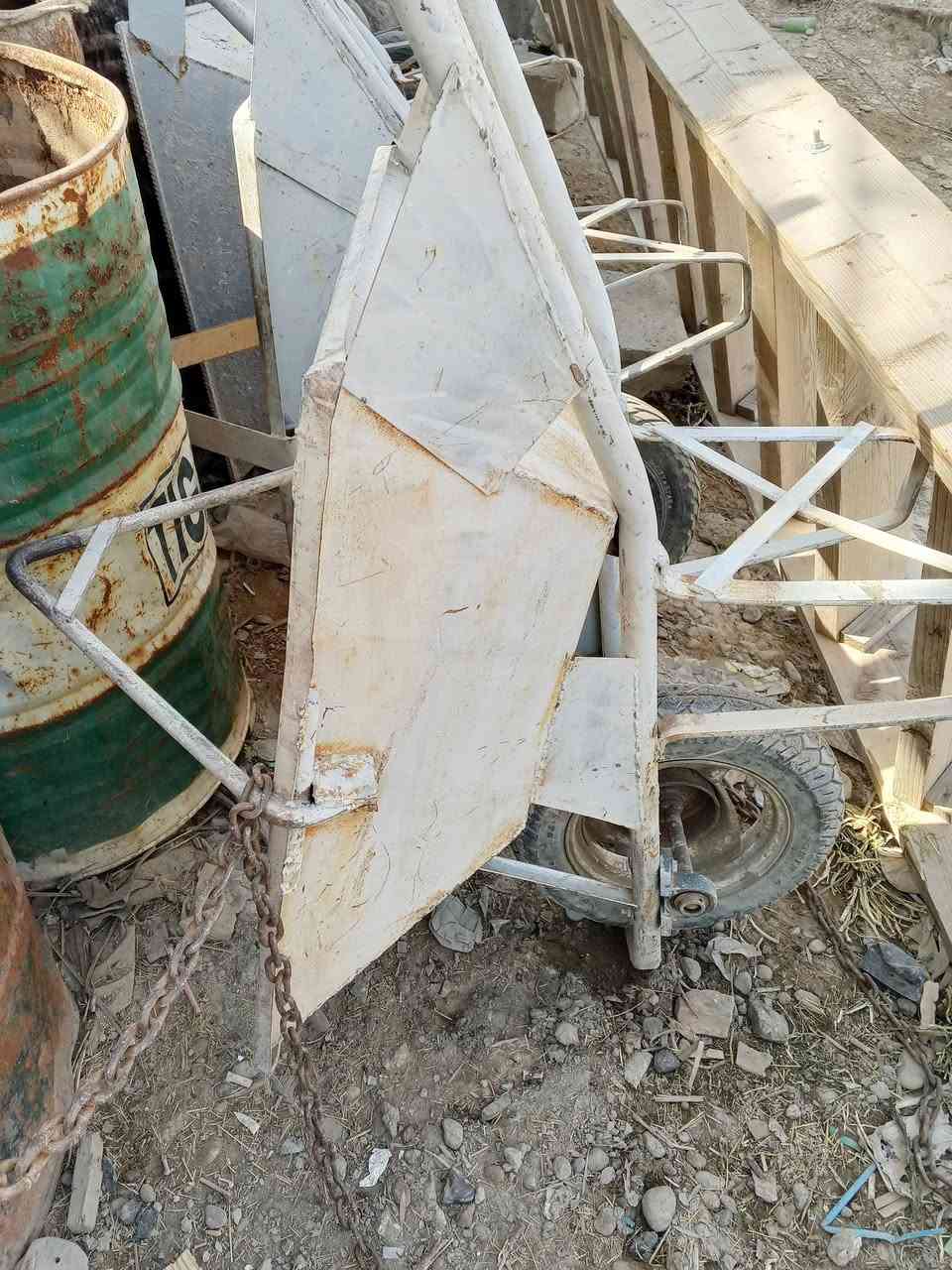 السلام عليكم.ونج عدد 2 الصنع ايطالي الاصلي ابو الختم.مع كافة محتوياته كما موضح بالصورة للبيع..سعر الونج.الواحد 750الف دينار ..والشراي يدلل.


**إذا كنت صاحب هذا الإعلان وتريد حذفه لأي سبب، رجاءا أرسل رسالة إلى الدعم الفني**