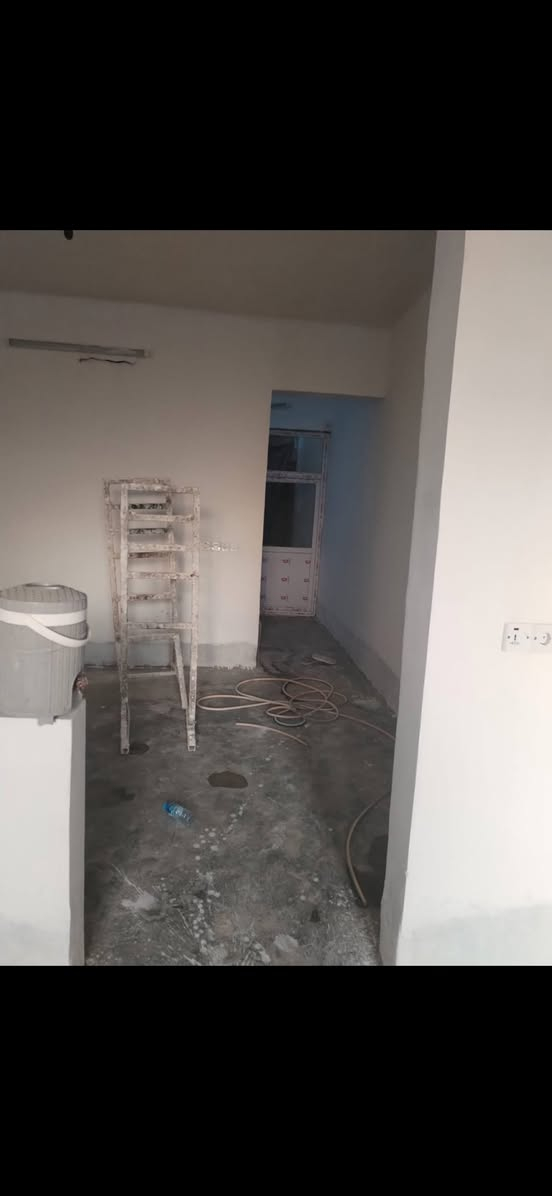 للبيع بيت ١٠٠ متر
طابقين
طابق الاول كامل
طابق الثاني هيكل والبيتونه هم كامله مع الطابق الاول
العنوان كركوك منطقة ٥٥
السعر ٢٥ مليون وبي مجال 
للمزيد اتصل بالرقم
***********
